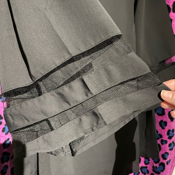 Zenana black blouse NWOT 1XL - Picture 2 of 2